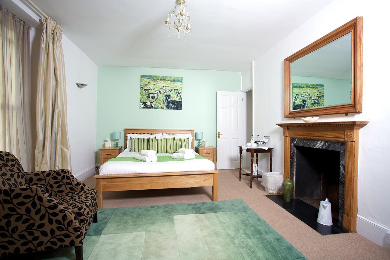 Ashburton Court 79 Bed & Breakfast Exterior photo