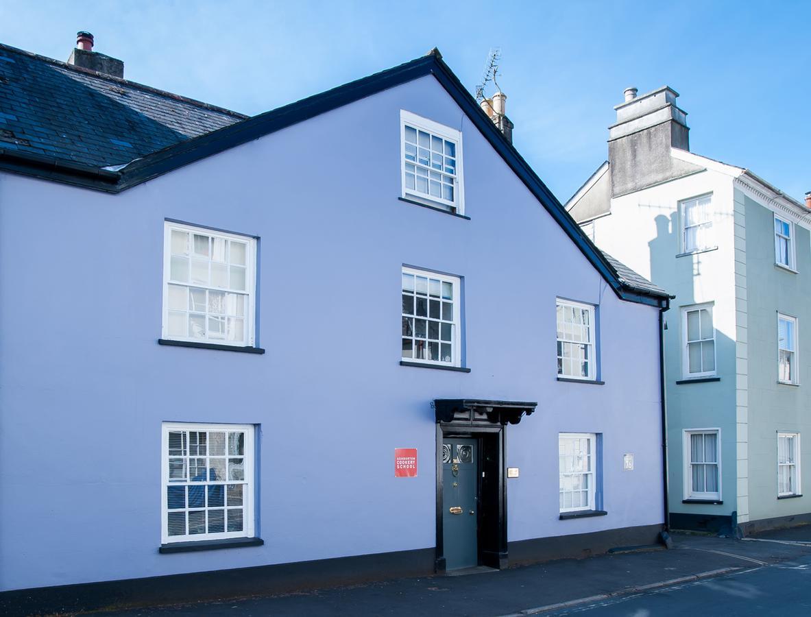 Ashburton Court 79 Bed & Breakfast Exterior photo